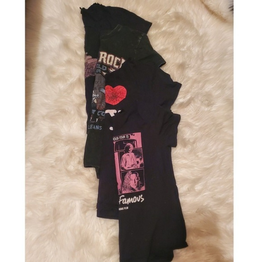Lot of 4 Graphic Tees Small Hard Rock Cafe Almost Famous I Heart NY Distressed